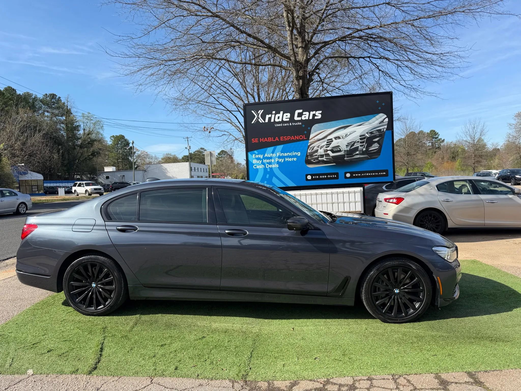 Used 2017 BMW 740i RWD image 2