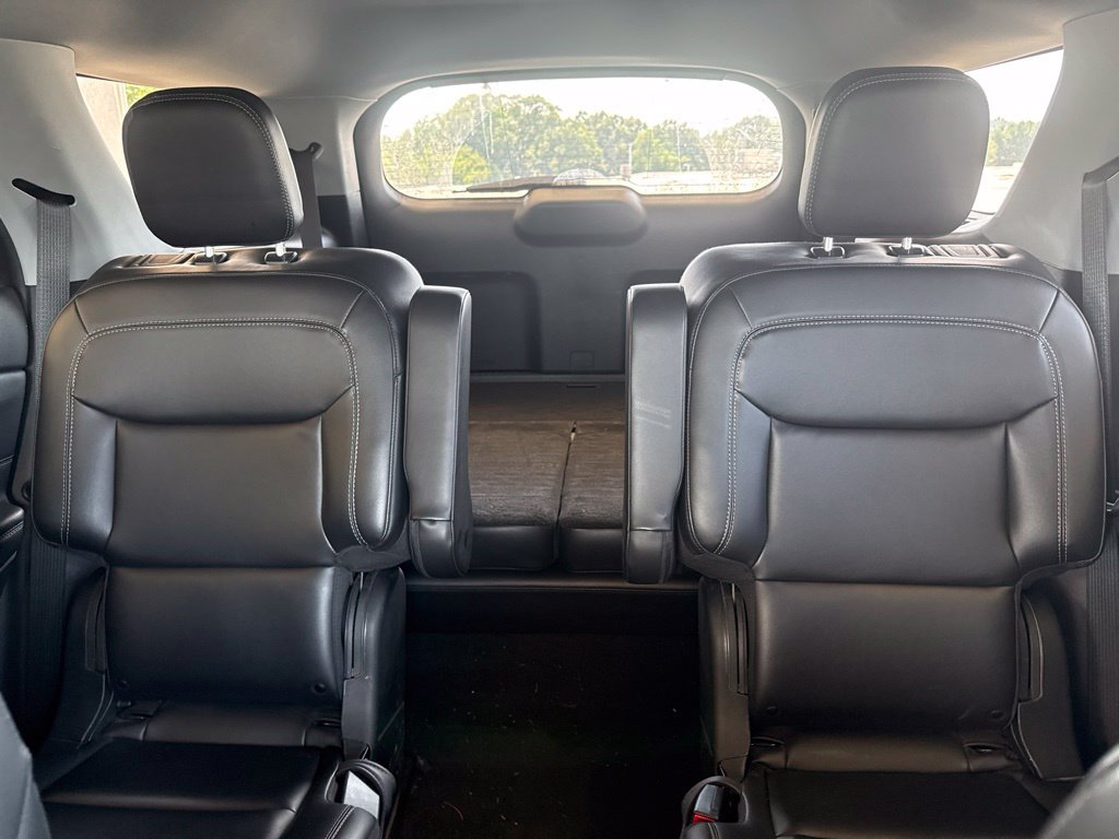 Used 2022 Ford Explorer XLT w/ Equipment Group 202A AWD/4WD image 22
