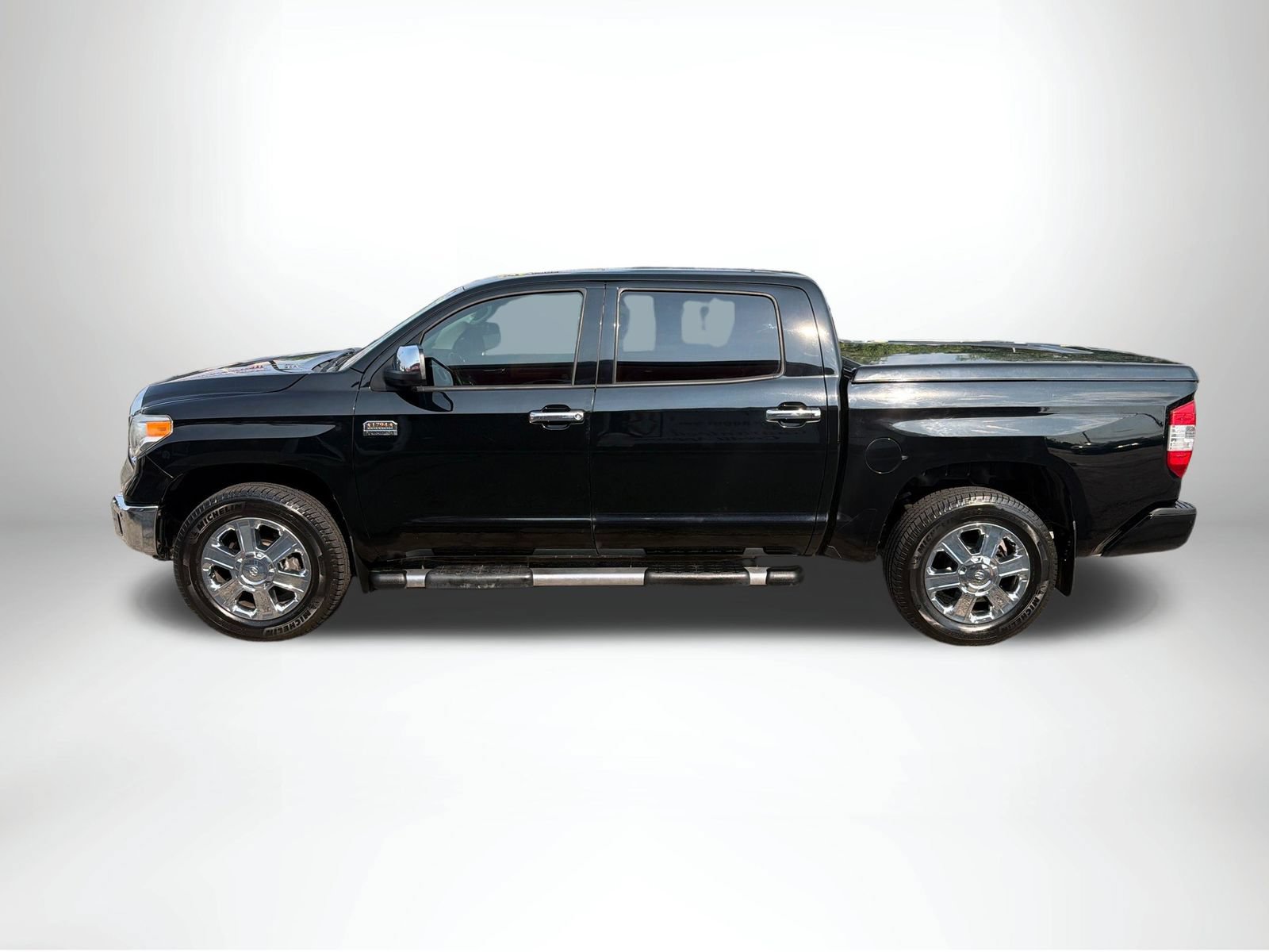 Used 2017 Toyota Tundra 1794 Edition AWD/4WD image 3