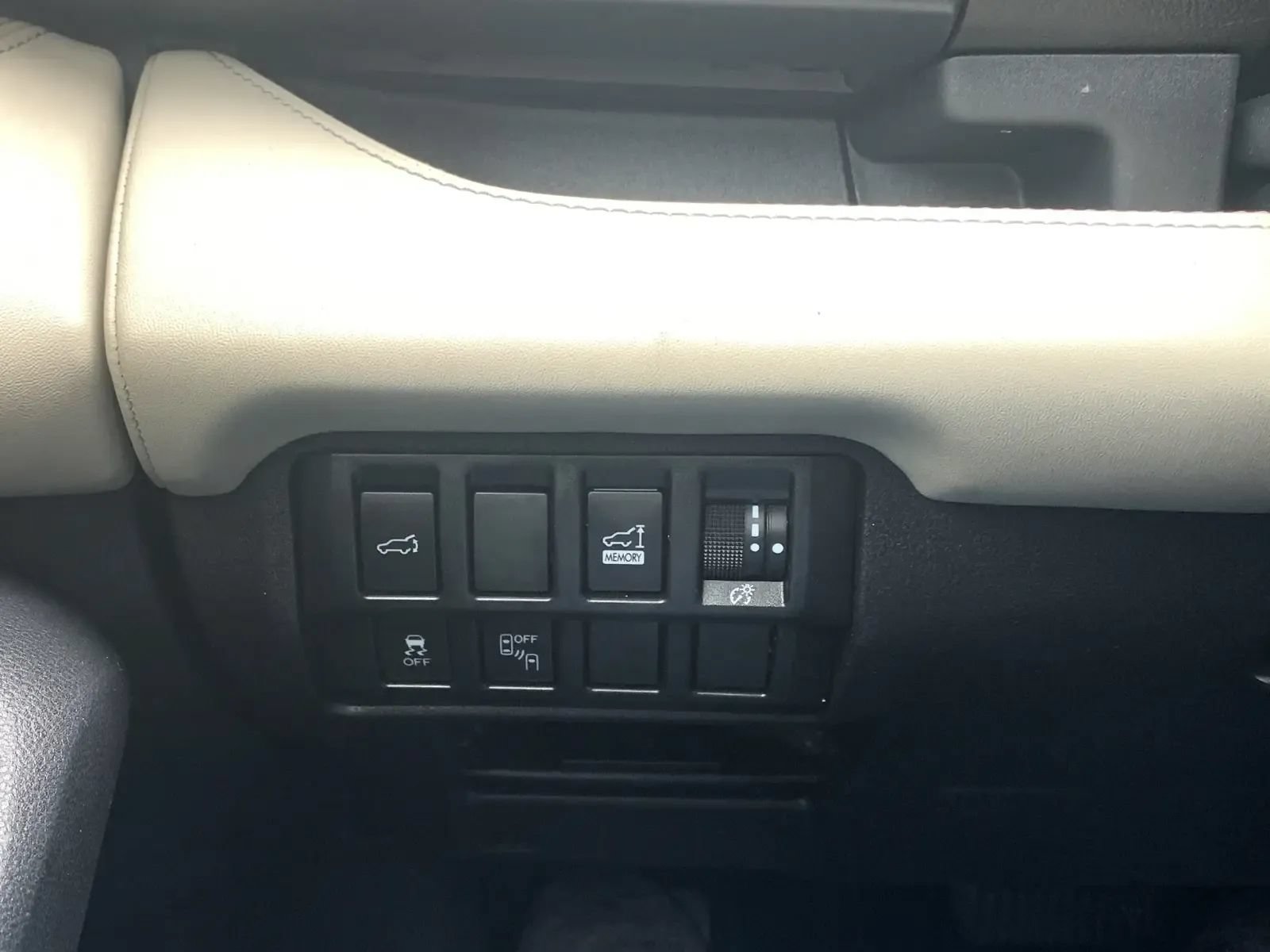 Used 2019 Subaru Ascent Touring w/ Popular Package #3 AWD/4WD image 21