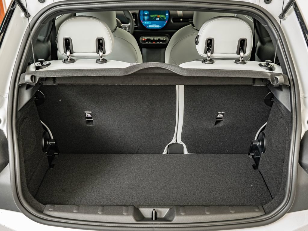 New 2026 MINI Cooper 2-Door Hardtop FWD image 19