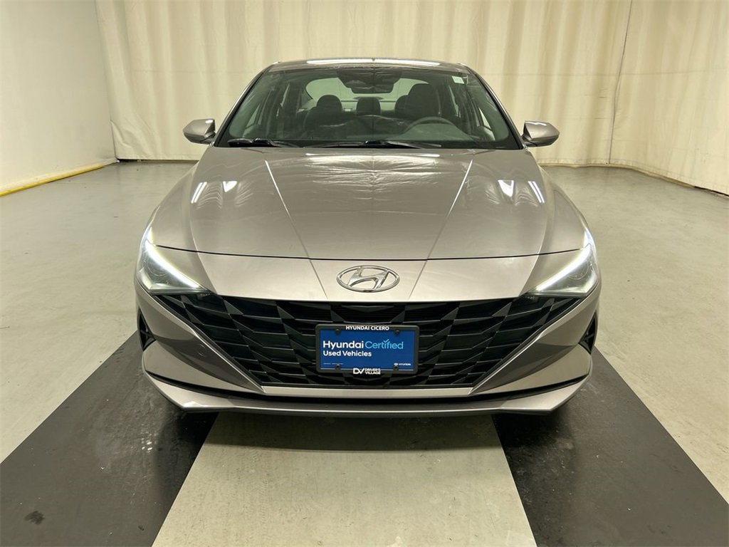 Used 2023 Hyundai Elantra SE image 3