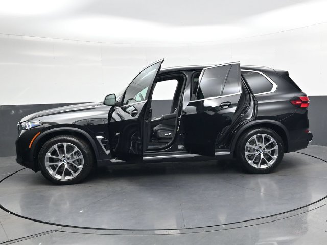 New 2026 BMW X5 xDrive50e w/ Executive Package AWD/4WD image 39