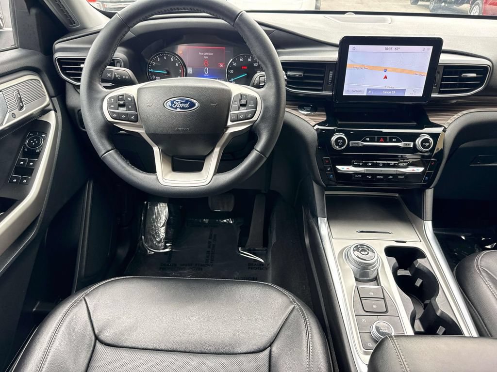 Used 2023 Ford Explorer Limited AWD/4WD image 16