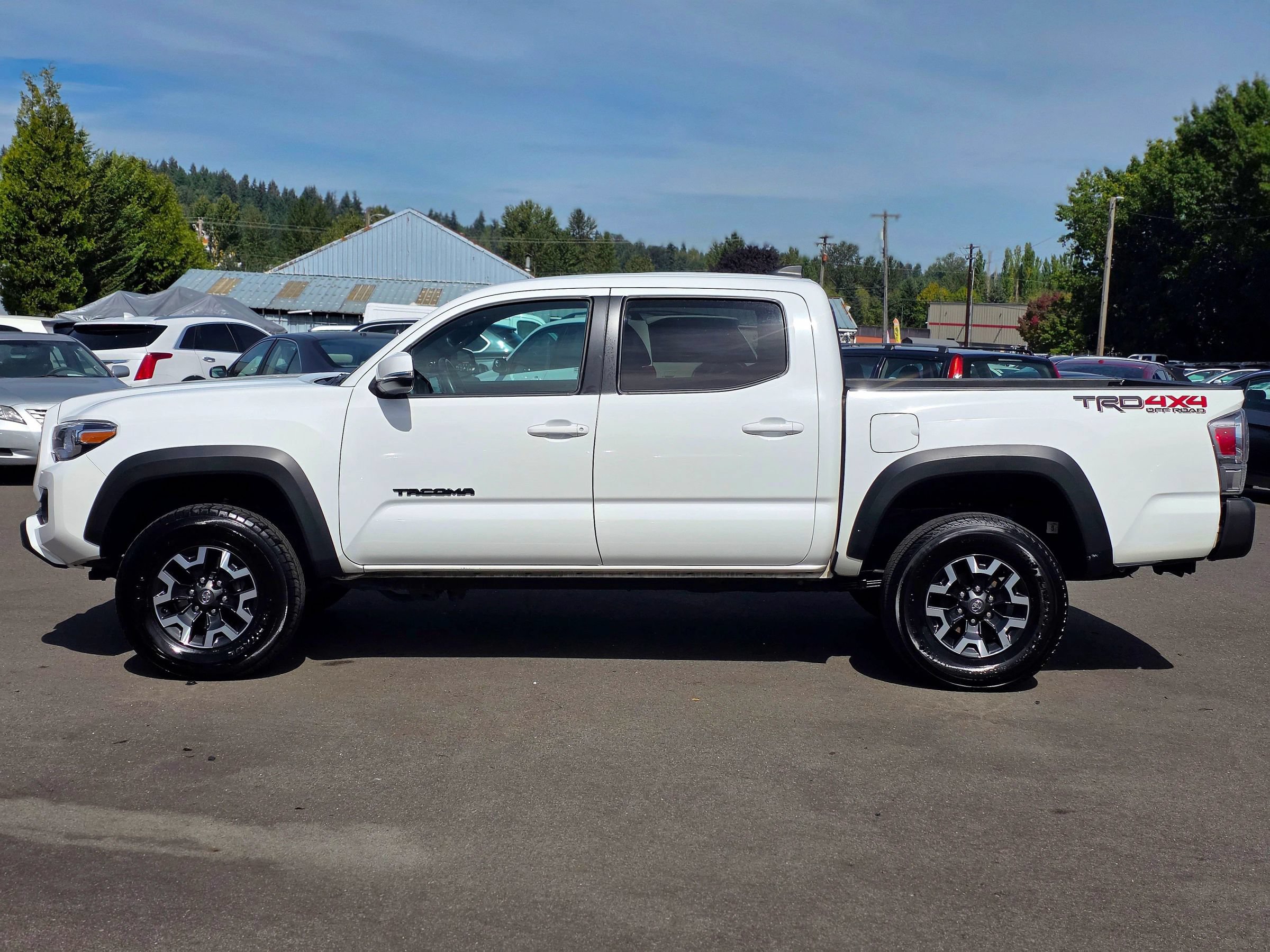 Used 2023 Toyota Tacoma TRD Off-Road AWD/4WD image 7
