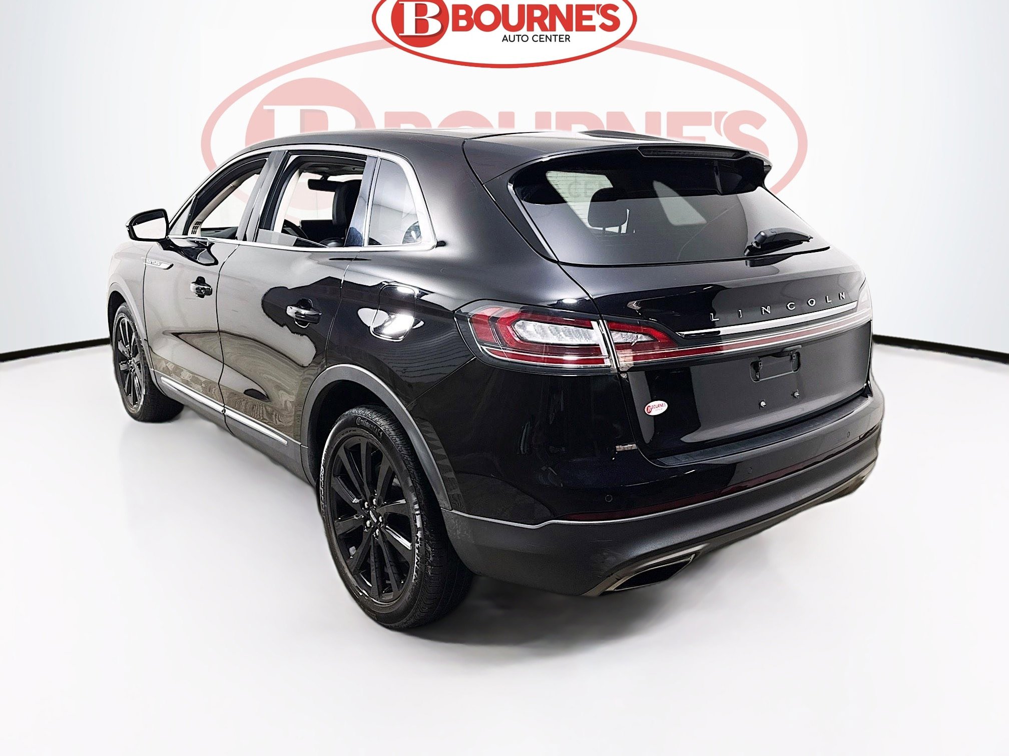 Used 2023 Lincoln Nautilus Reserve w/ Monochromatic Package AWD/4WD image 8