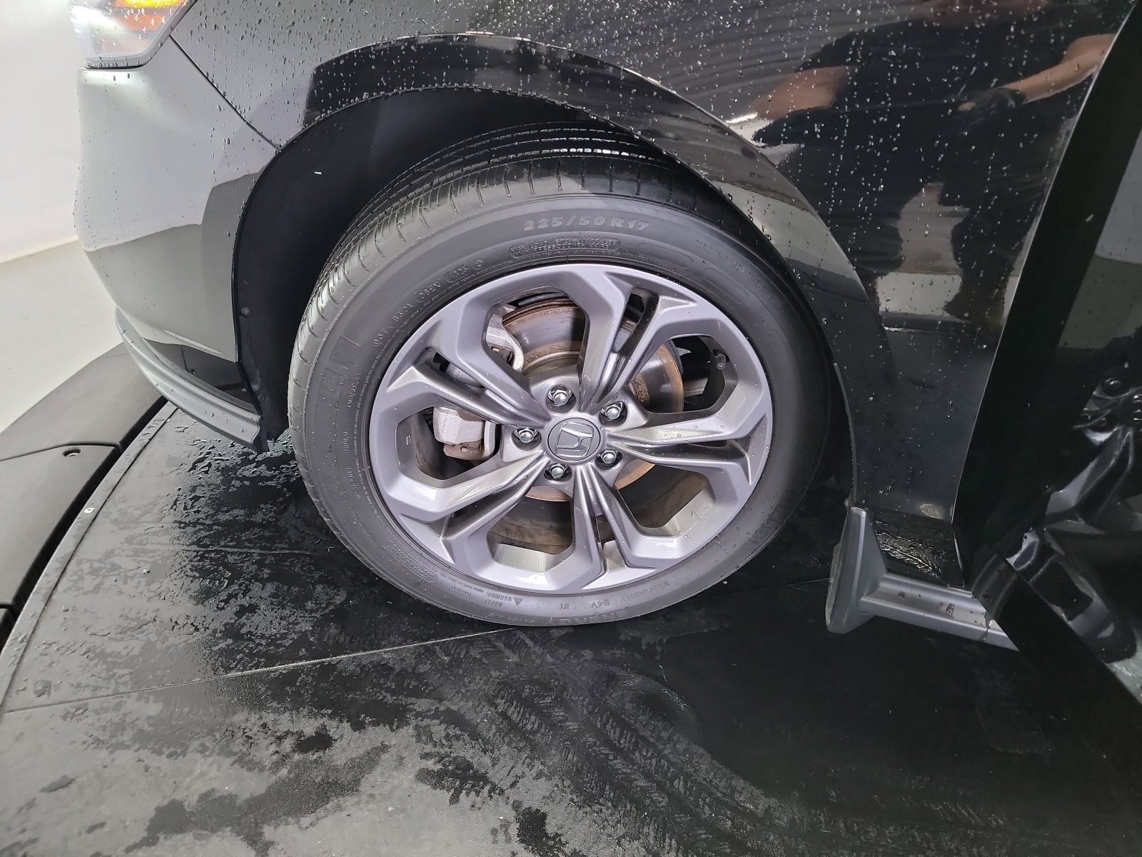 Used 2023 Honda Accord EX image 30