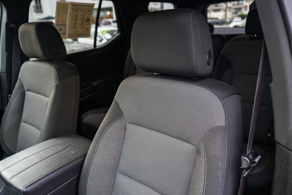 Used 2023 Chevrolet Traverse LT FWD image 24