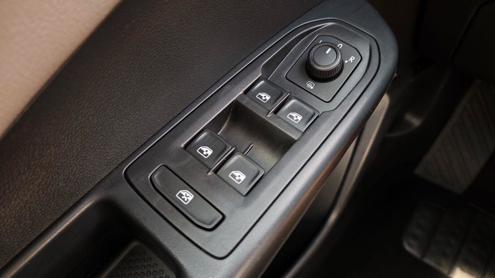 Certified 2023 Volkswagen Taos SE w/ Panoramic Sunroof Package FWD image 20