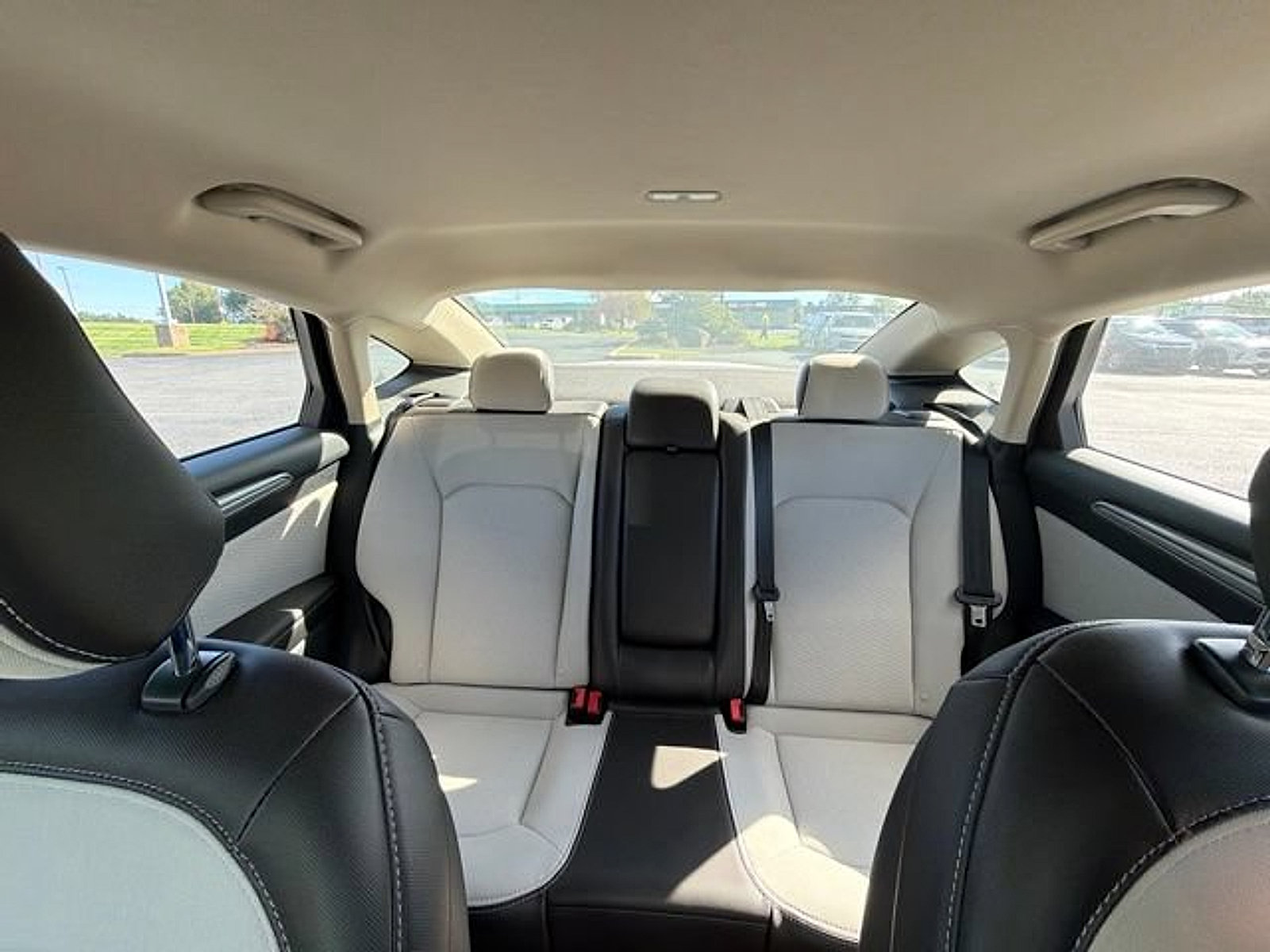 Used 2020 Ford Fusion SE w/ Equipment Group 151A FWD image 21
