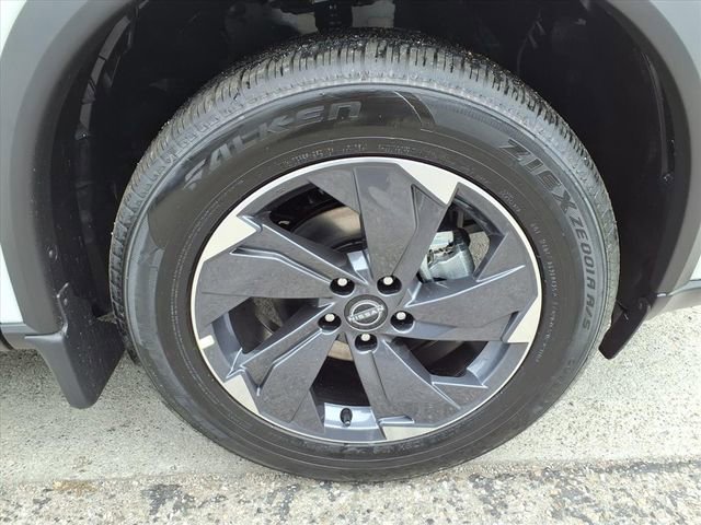 New 2026 Nissan Rogue SV image 5