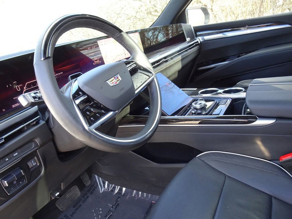 Used 2025 Cadillac Escalade Premium Luxury w/ LPO, Floor Liner Package image 11