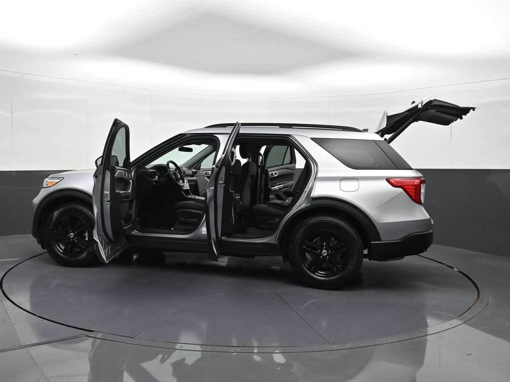 Used 2023 Ford Explorer XLT RWD image 41