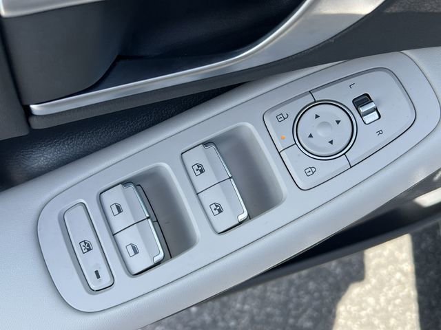 Certified 2025 Hyundai Sonata SEL FWD image 32