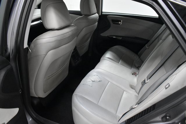 Used 2014 Toyota Avalon Limited image 16
