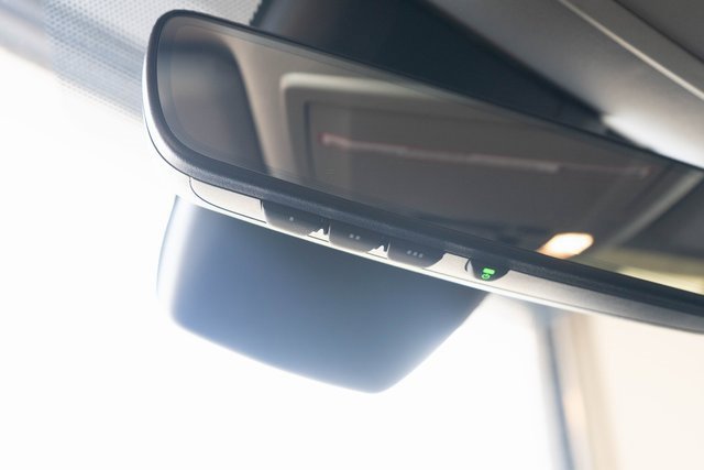 Used 2023 Toyota Highlander XLE image 32