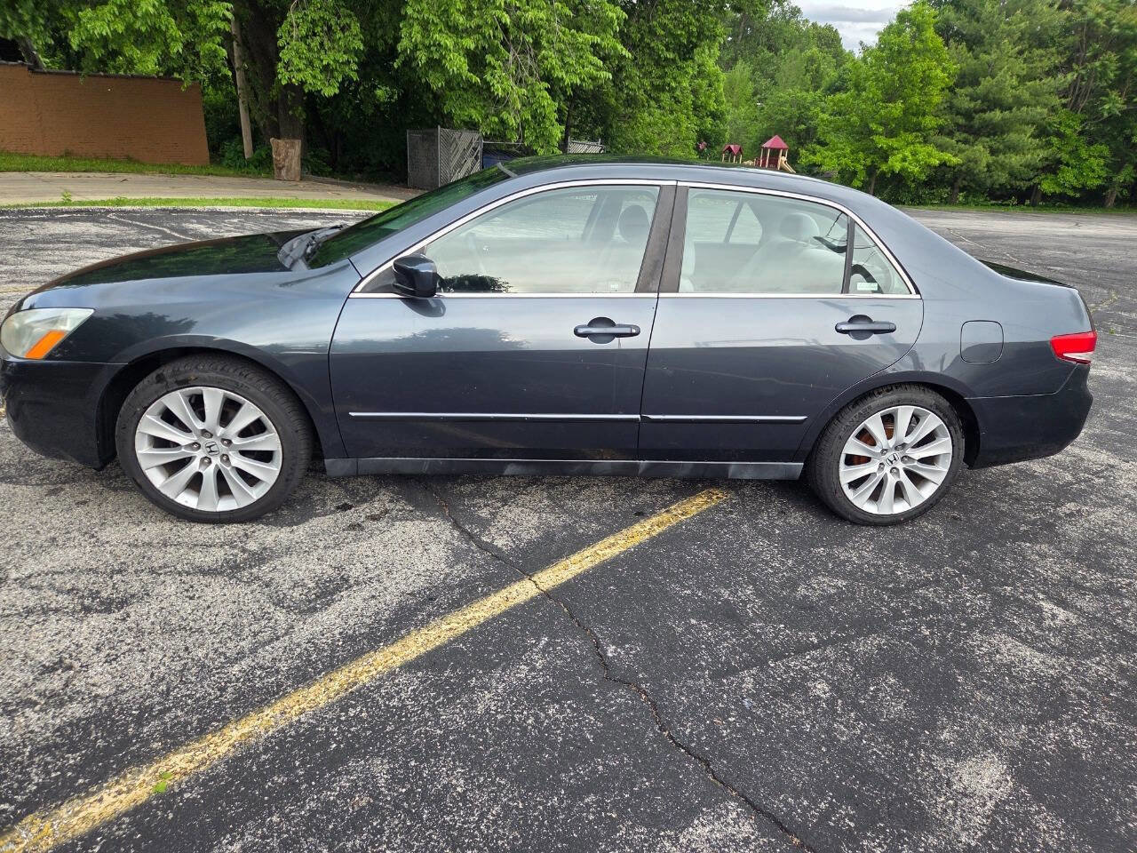 Used 2004 Honda Accord LX image 7