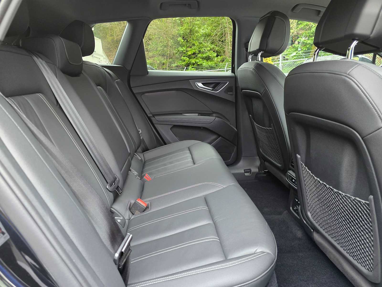 Used 2022 Audi Q4 e-tron Prestige image 12