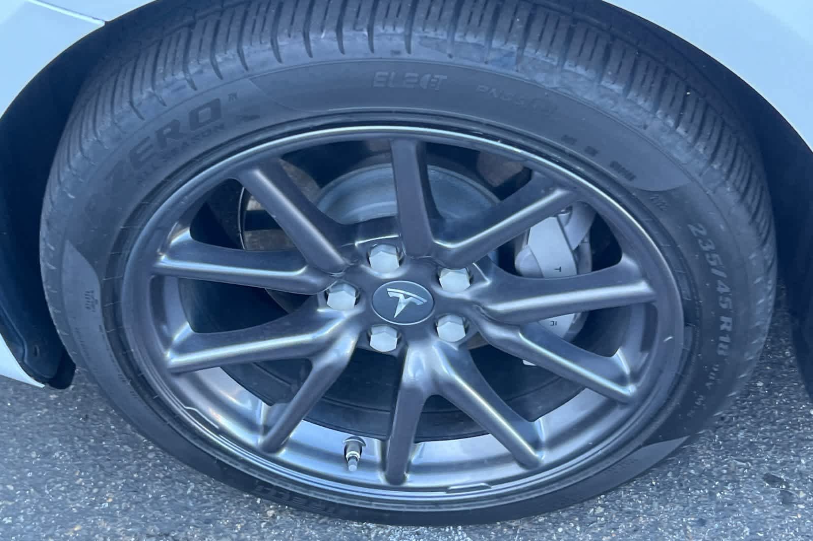 Used 2018 Tesla Model 3 Long Range RWD image 10