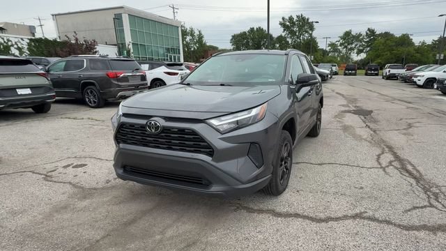 Used 2024 Toyota RAV4 XLE AWD/4WD image 3