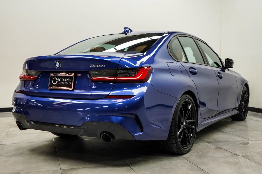 Used 2021 BMW 330i Sedan w/ M Sport Package RWD image 12