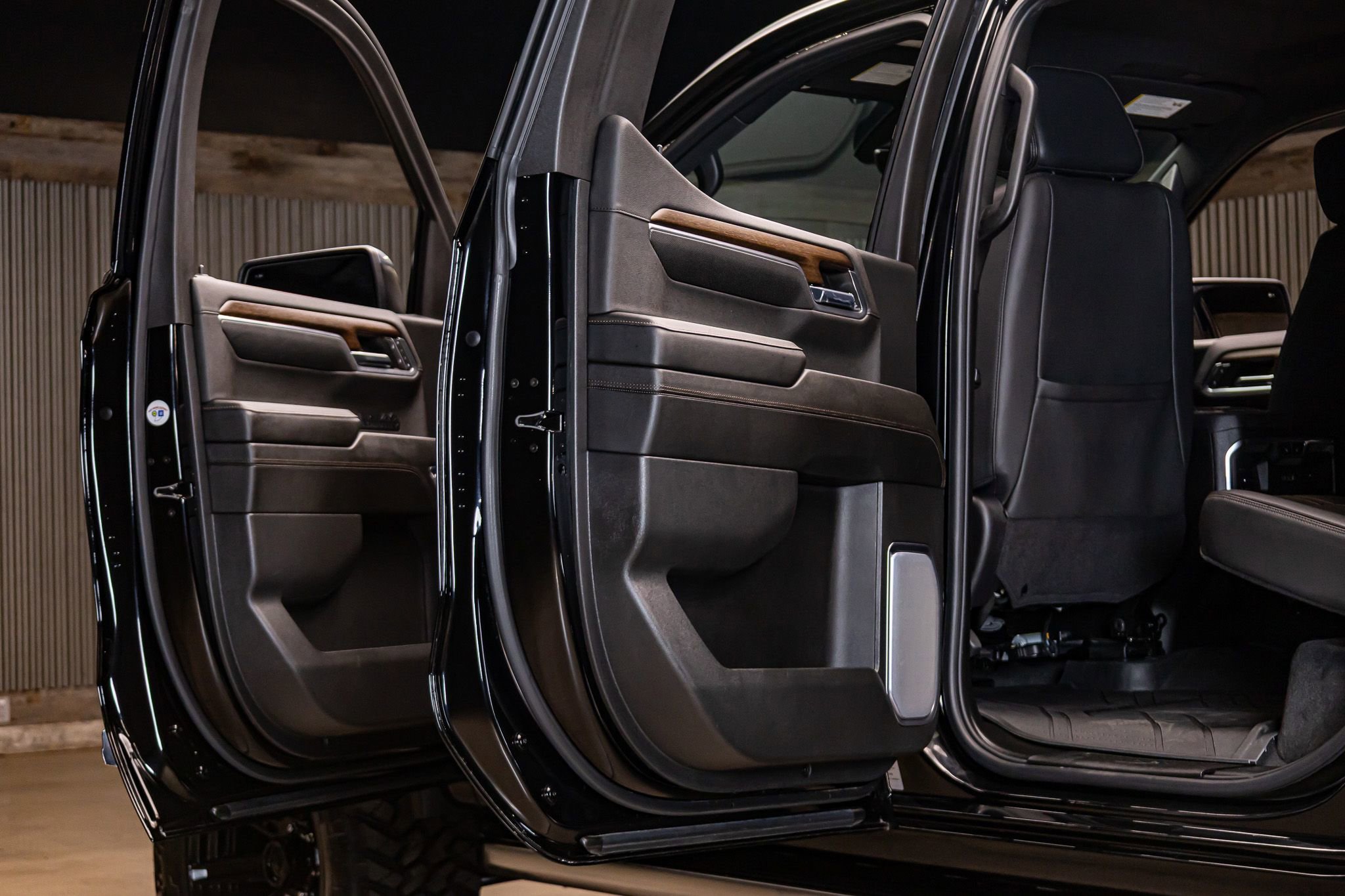 Used 2024 Chevrolet Silverado 1500 High Country w/ Technology Package image 29