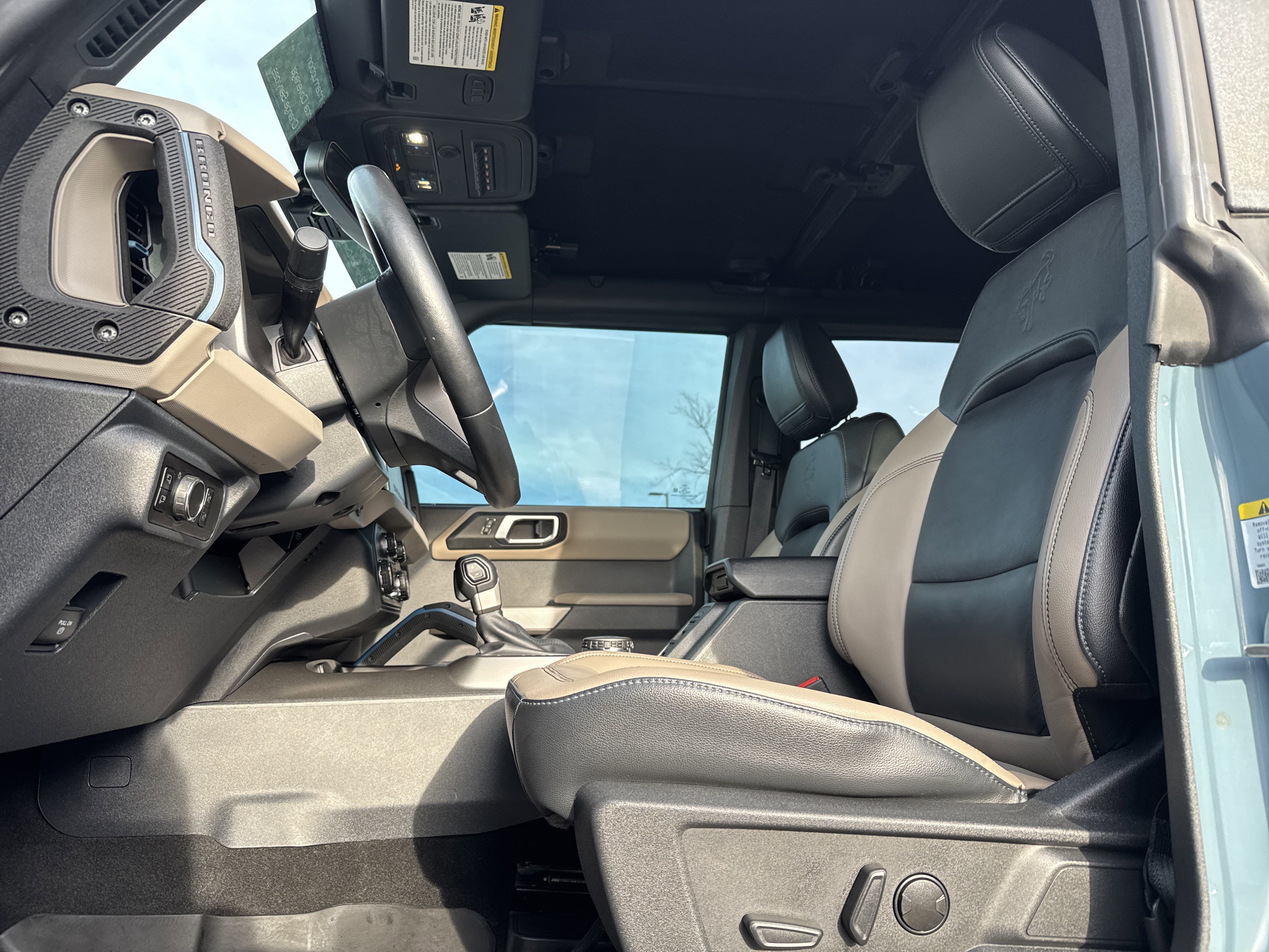 Used 2023 Ford Bronco Wildtrak image 16