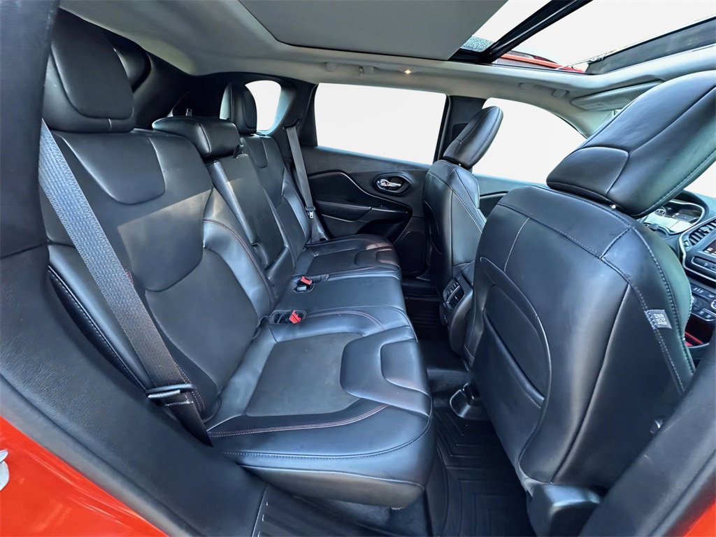 Certified 2021 Jeep Cherokee Trailhawk w/ Sun, Sound & Nav Group image 30