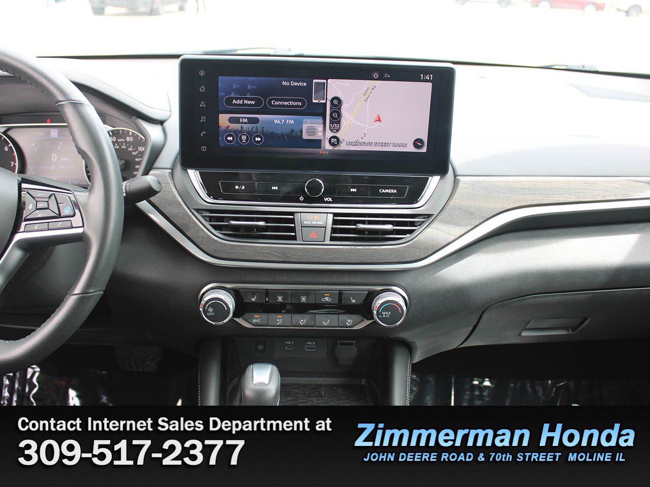 Used 2024 Nissan Altima 2.5 SV w/ SV Premium Package AWD/4WD image 16