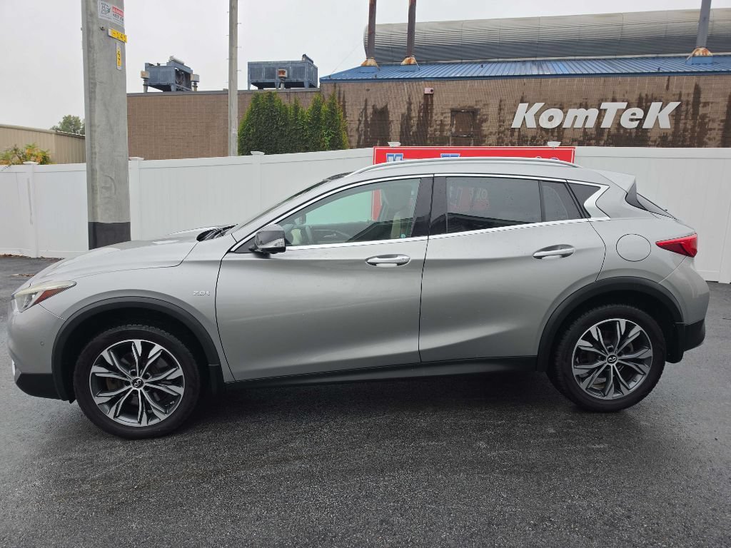 Used 2019 INFINITI QX30 AWD w/ Navigation Package image 12