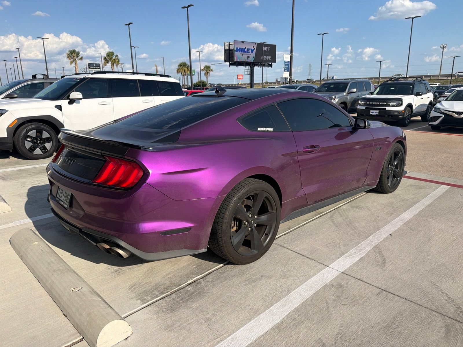 Used 2022 Ford Mustang GT Premium w/ Equipment Group 401A RWD image 5