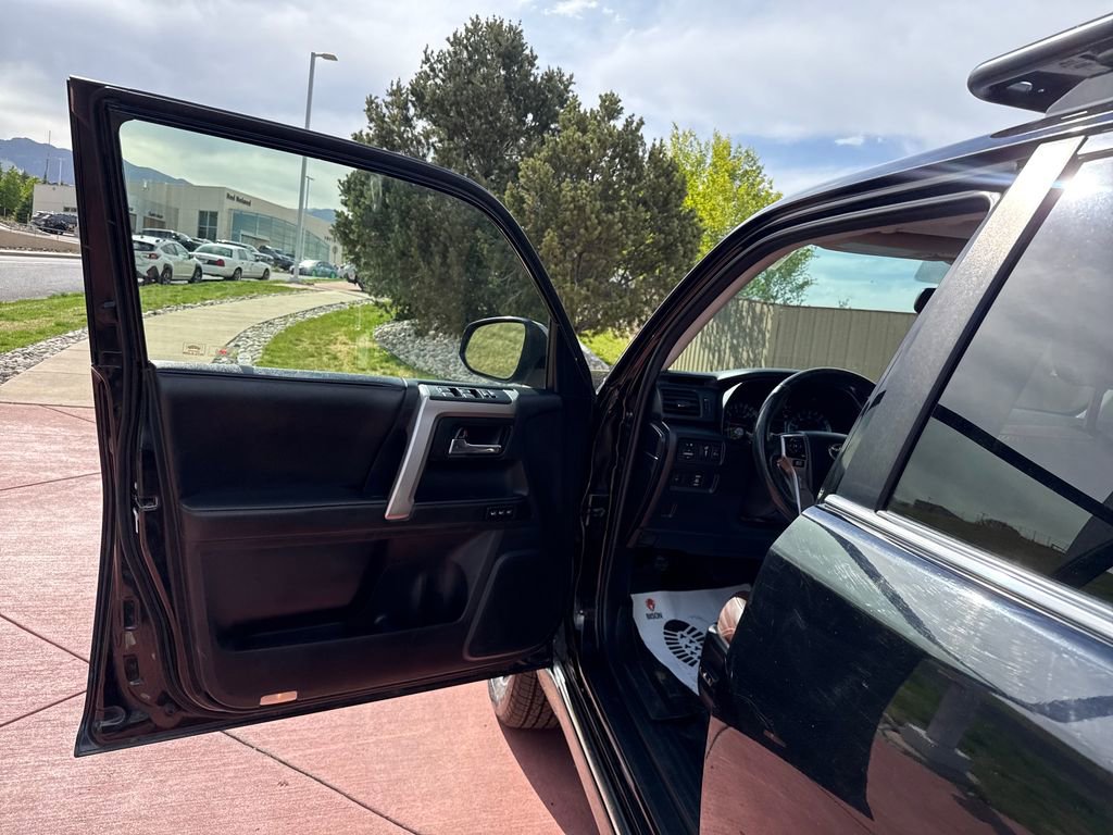 Used 2014 Toyota 4Runner Limited AWD/4WD image 11