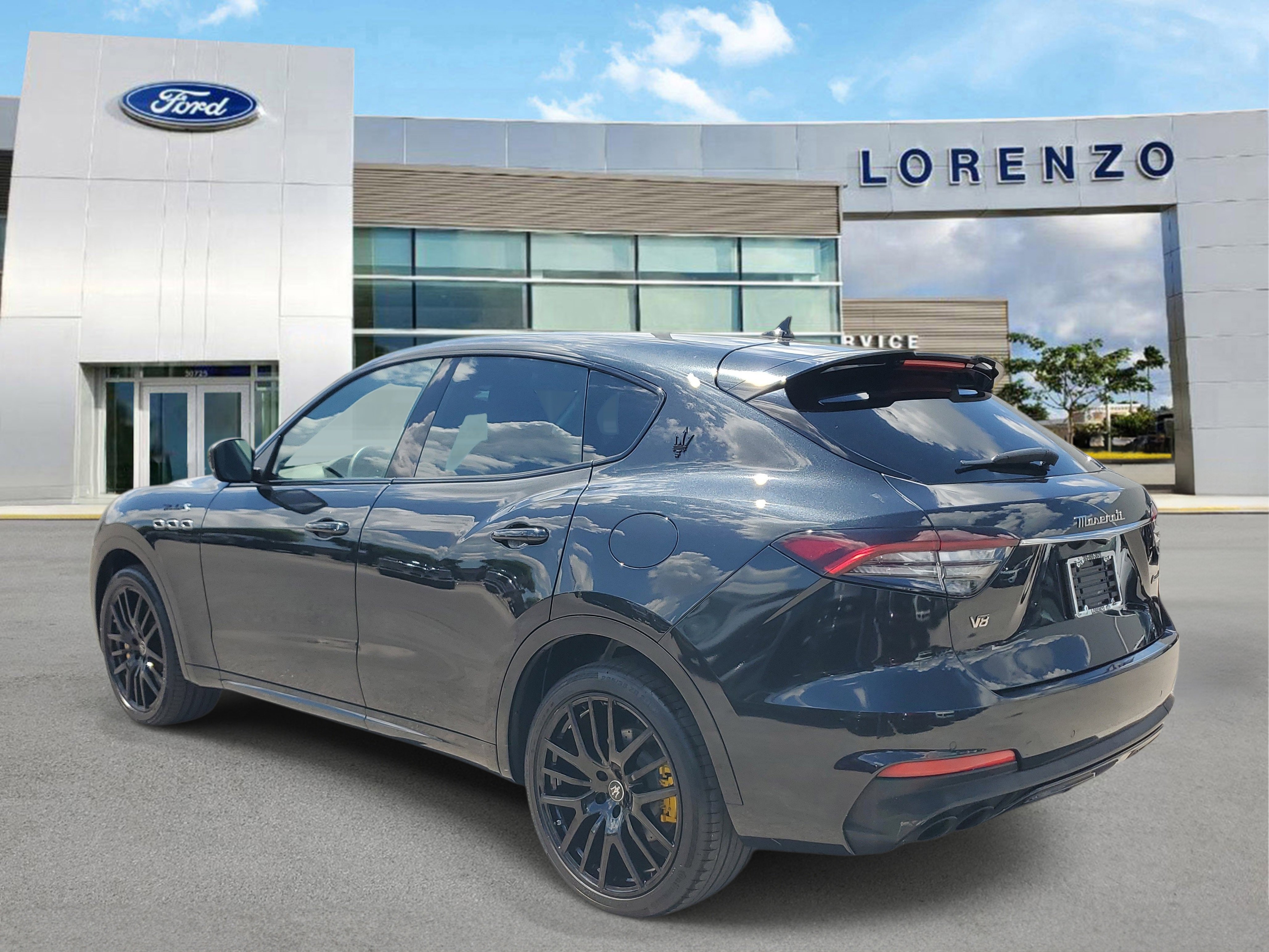 Used 2023 Maserati Levante Modena S image 7