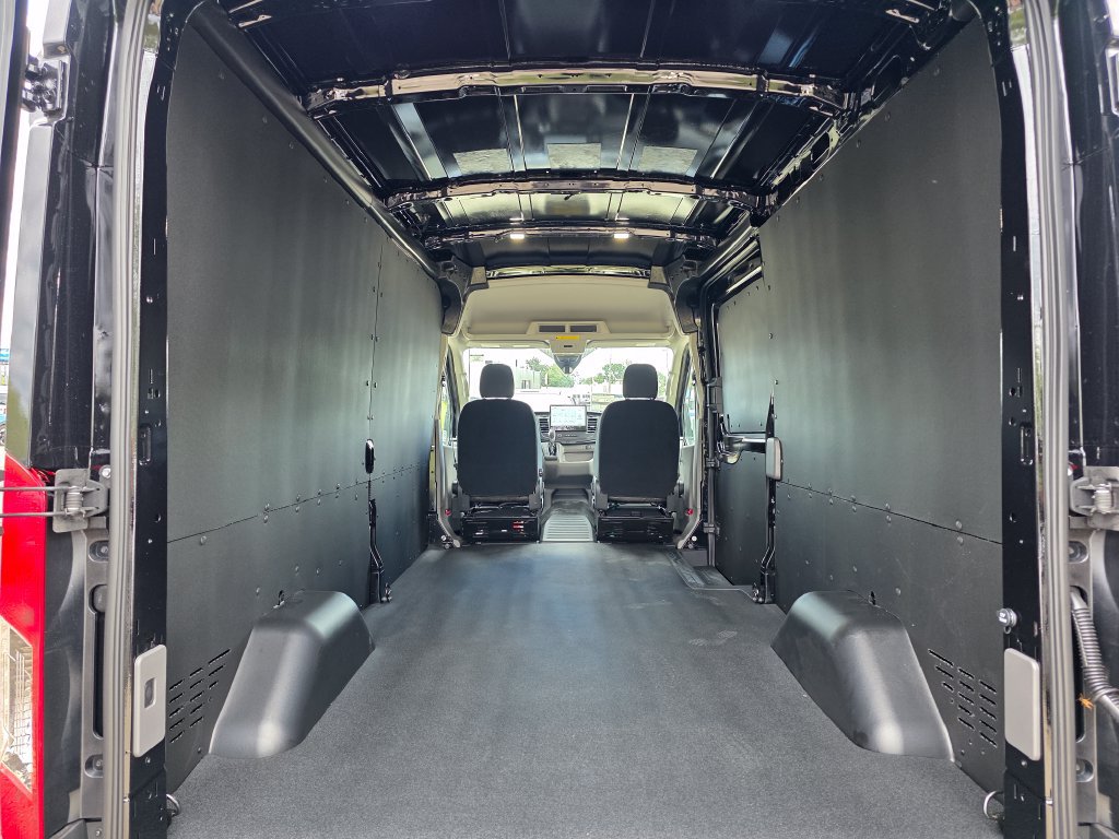 New 2026 Ford Transit 250 148 Medium Roof w/ Load Area Protection Package RWD image 29