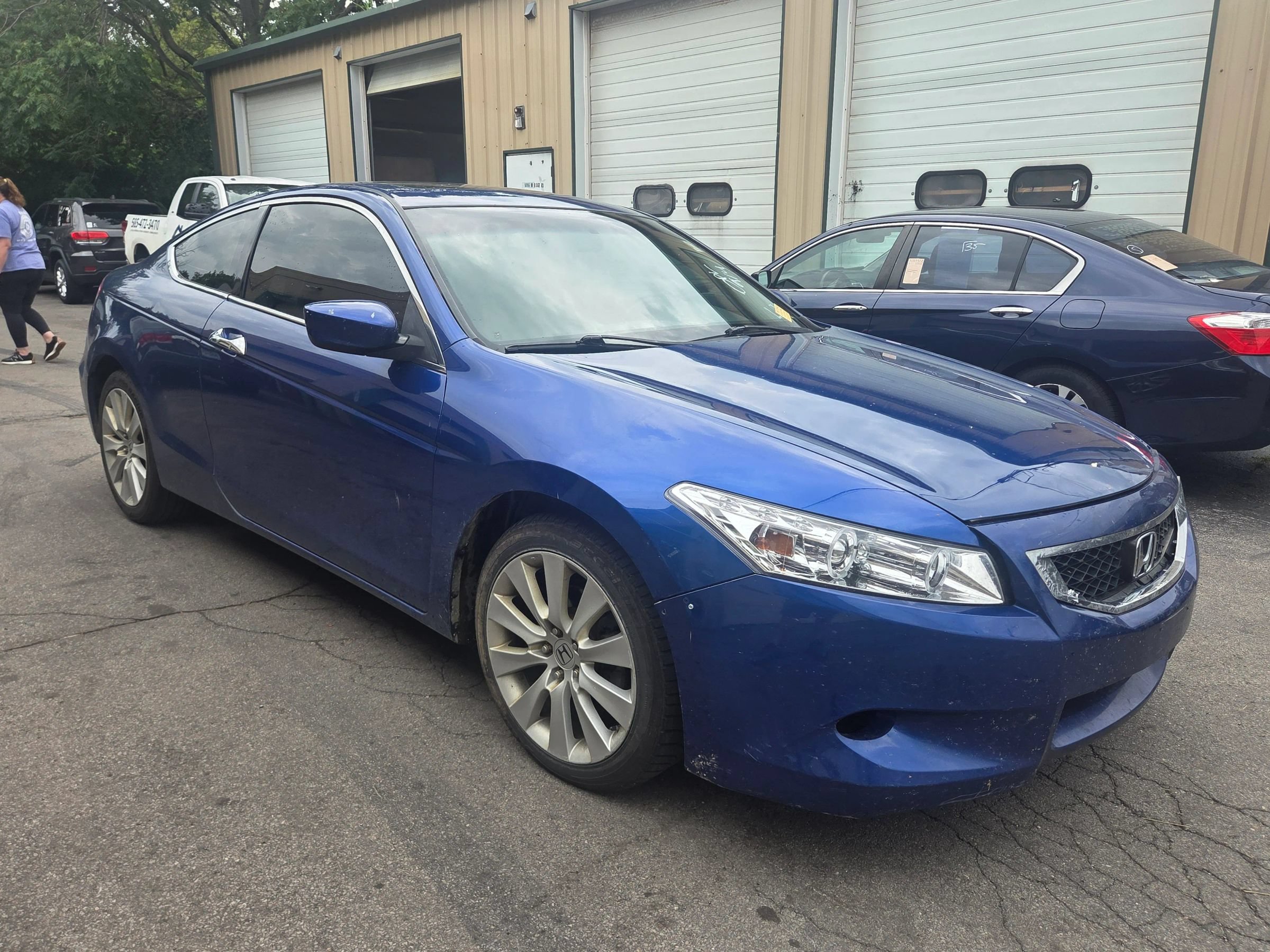Used 2010 Honda Accord EX-L image 7