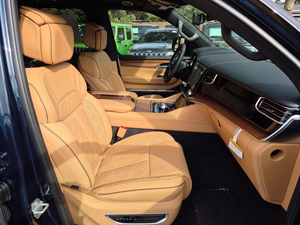 New 2026 Jeep Grand Wagoneer L Summit AWD/4WD image 16