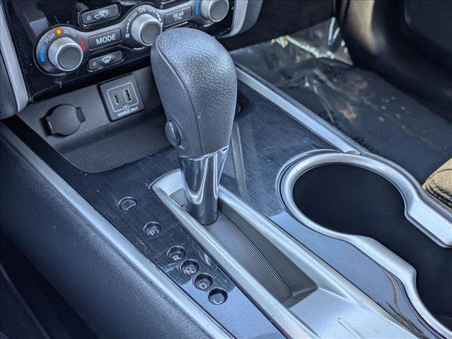 Used 2019 Nissan Pathfinder S image 12