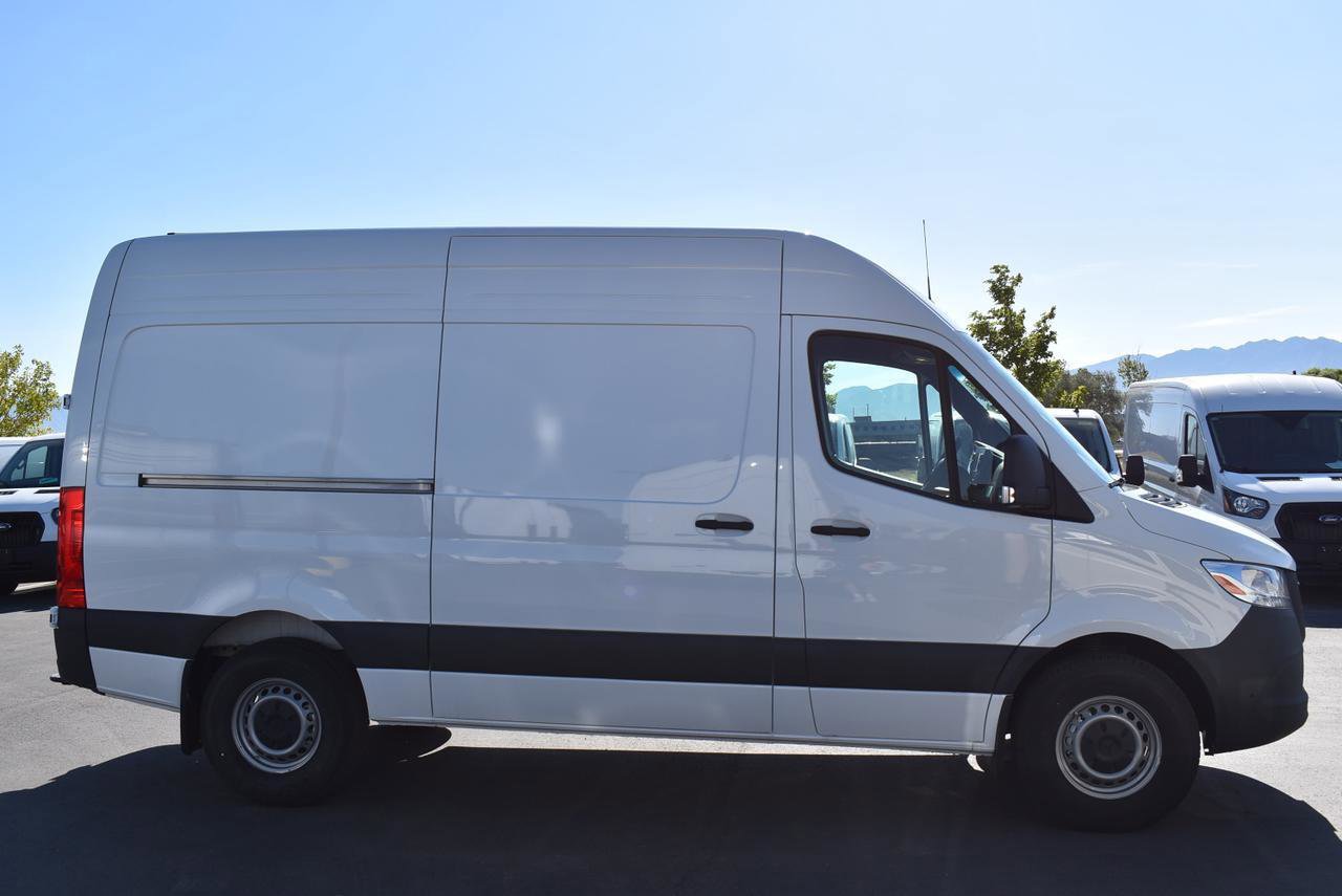 Used 2024 Mercedes-Benz Sprinter 2500 image 5