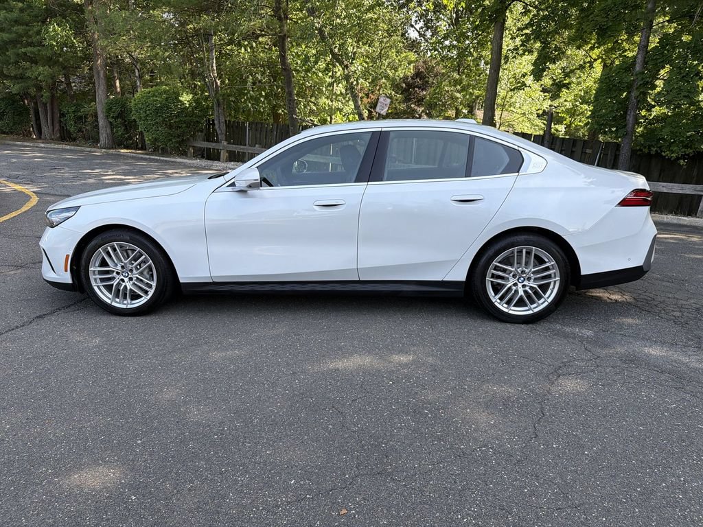 Used 2024 BMW 530i xDrive w/ Premium Package AWD/4WD image 11