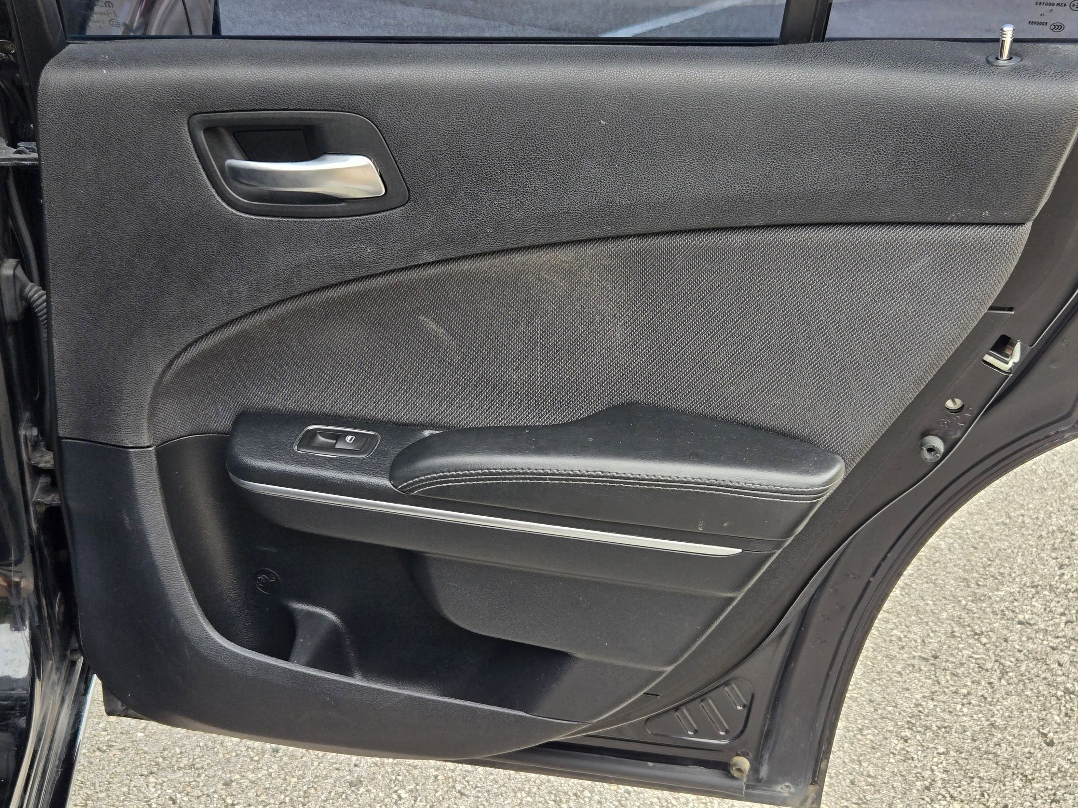 Used 2016 Dodge Charger SE RWD image 26