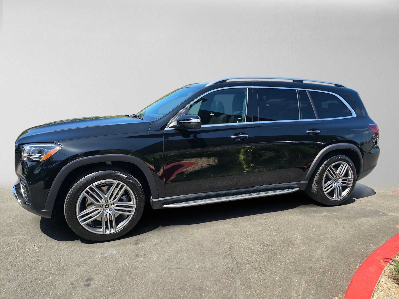 New 2026 Mercedes-Benz GLS 450 4MATIC image 6