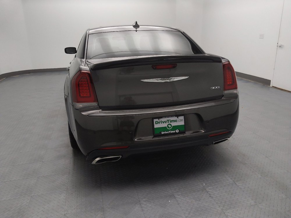 Used 2020 Chrysler 300 S w/ 300S Premium Group RWD image 6