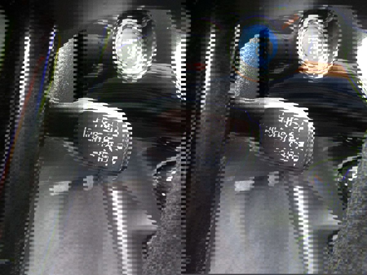 Used 2022 Toyota Prius LE image 9