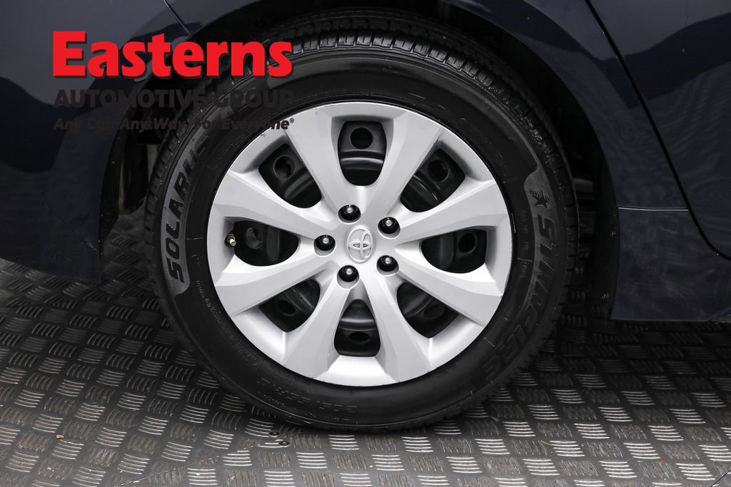 Used 2022 Toyota Corolla LE image 30