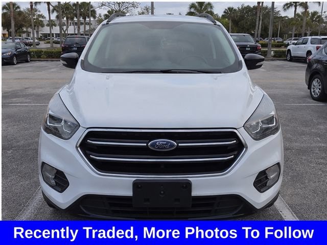 Used 2018 Ford Escape SE w/ SE Sport Appearance Package AWD/4WD image 3