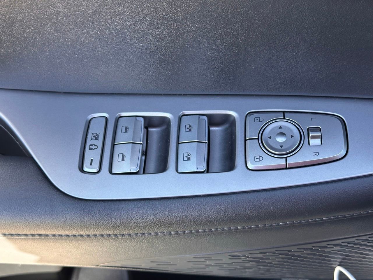 Used 2023 Hyundai Palisade Limited image 30