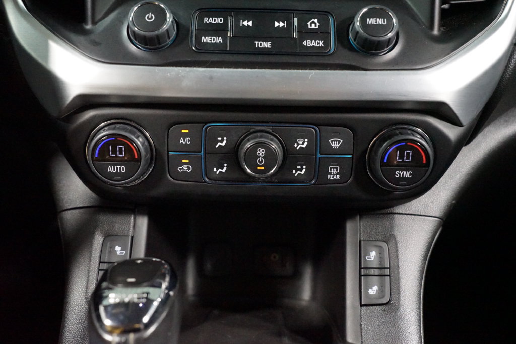 Used 2019 GMC Acadia SLT w/ LPO, Cargo Package FWD image 20