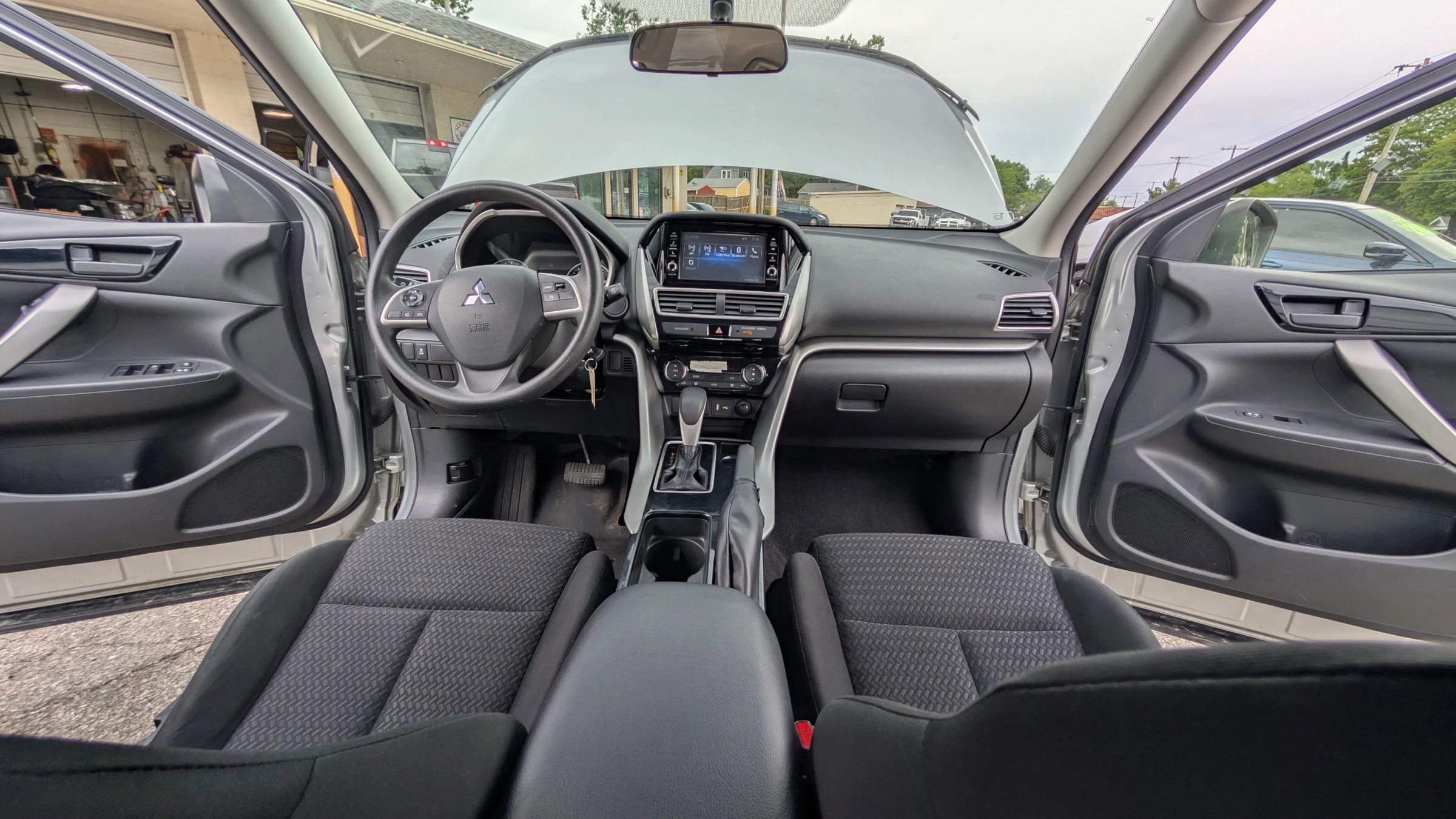 Used 2020 Mitsubishi Eclipse Cross ES FWD image 16