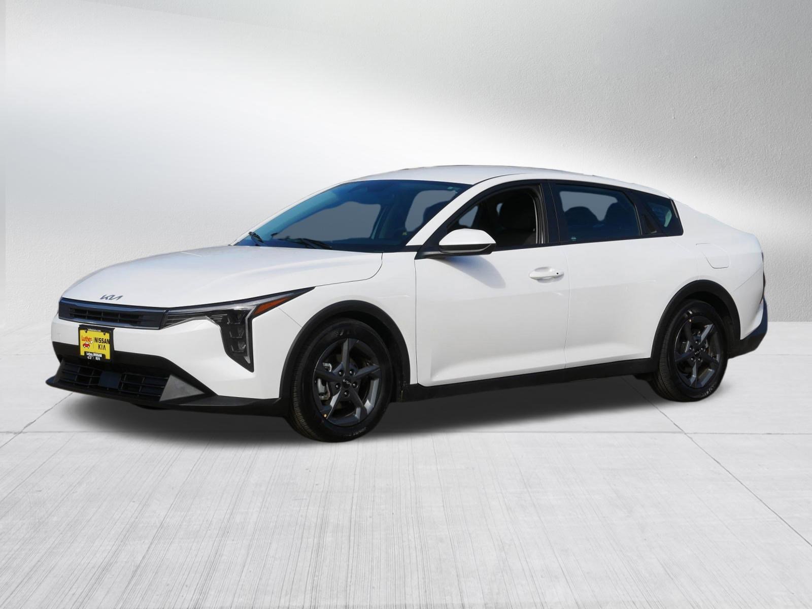 Certified 2025 Kia K4 LXS image 3