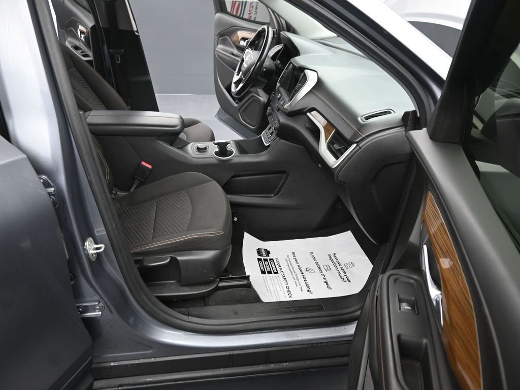 Used 2018 GMC Terrain SLE image 23